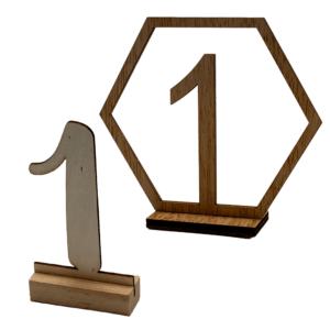 Tischnummer aus Holz mit Zahl